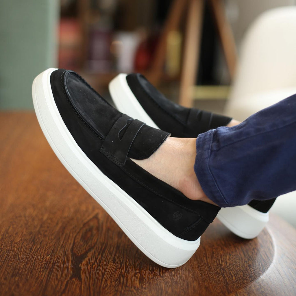 Sapato Mocassim Loafer Camurça Masculino – Solado Alto & Conforto Premium
